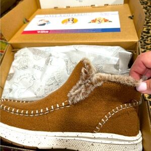 NIB Bobs memory foam booties.  These are incredible on your feet!